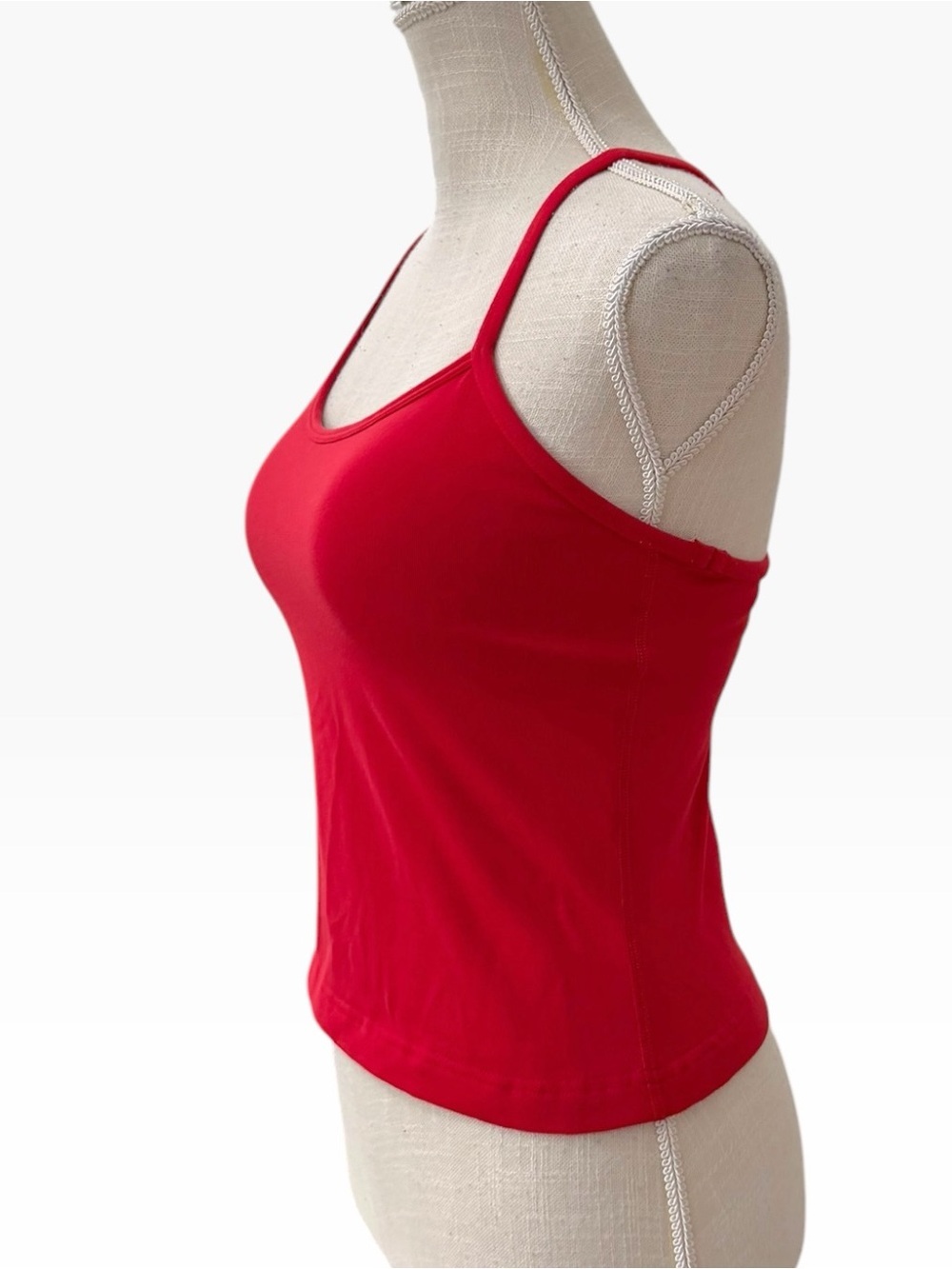 ✅SOLD✅Lululemon Deep Red Power Y Tank Top Luon Built-In Shelf Bra Size 6 - Picture 6 of 11